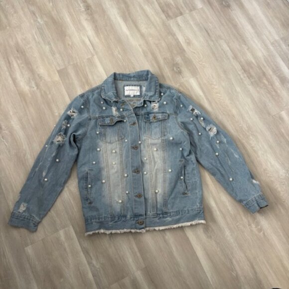 The Style Between Us Denim Jacket White Faux Pearls Size large - Picture 2 of 6